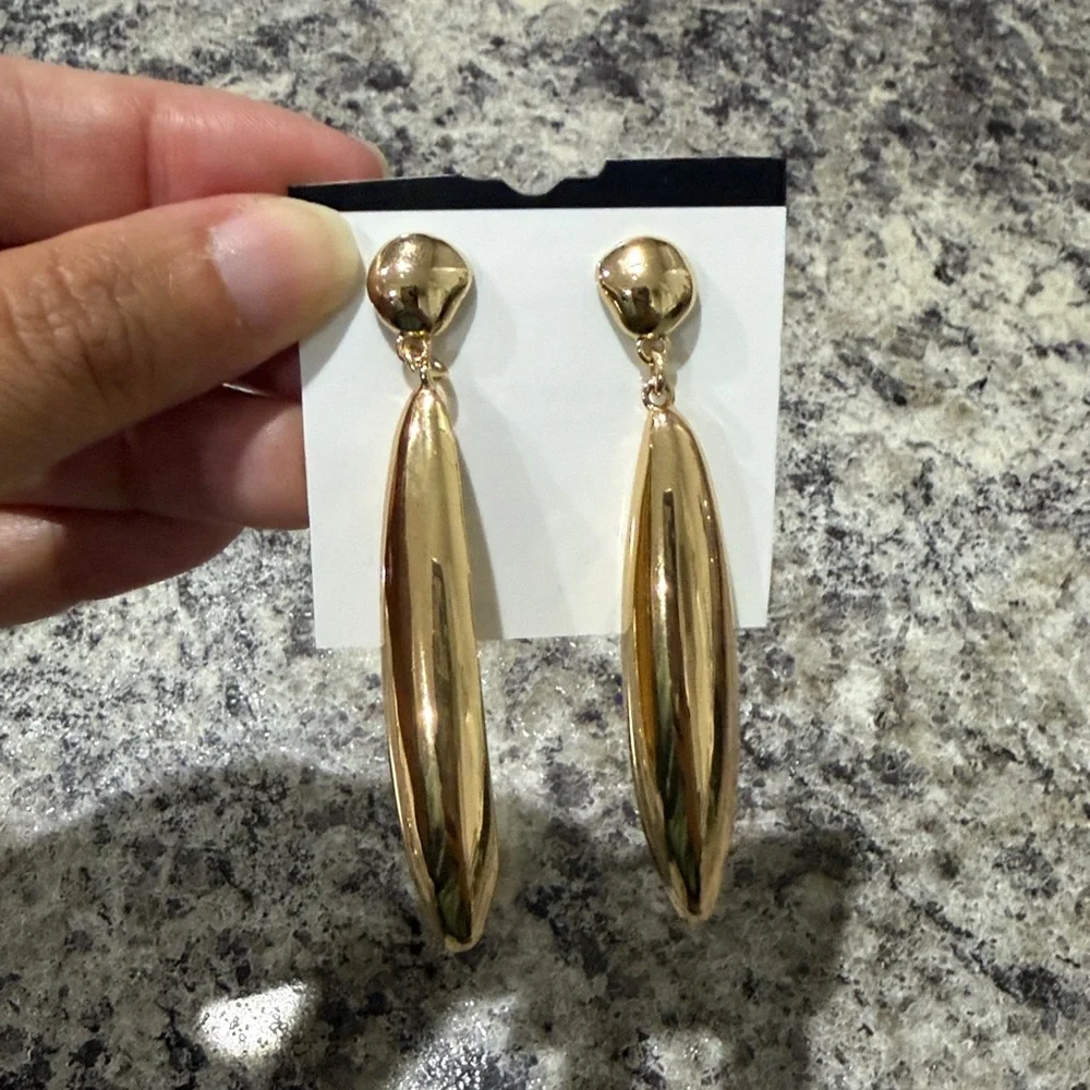 Nine West Gold Linear Teardrop Elegant Earrings